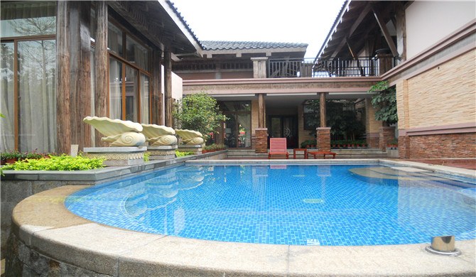 广东温泉度假村排名_广东第一峰温泉度假村(3)