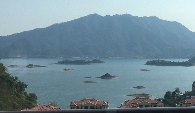 千岛湖东方海岸三阳台全通全湖景阳光房