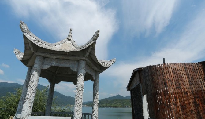 黄山丽湖公馆民宿标间纱幔