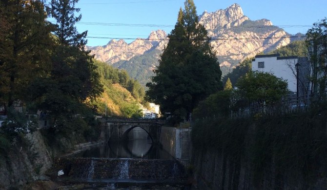 黄山临溪一楼民宿三人间