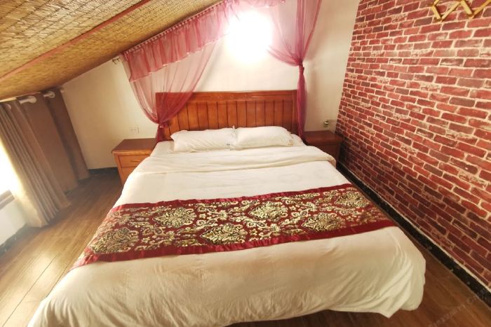 新手立减品牌民宿酒店式标准百里杜鹃清舍民宿阁楼大床房 5.