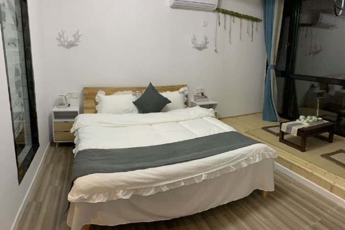 水墨汀溪风景区豪华观景大床房