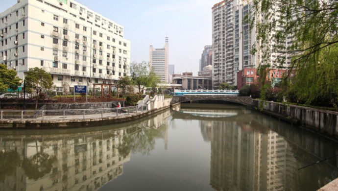 3号线东宝兴路地铁站步行3分钟