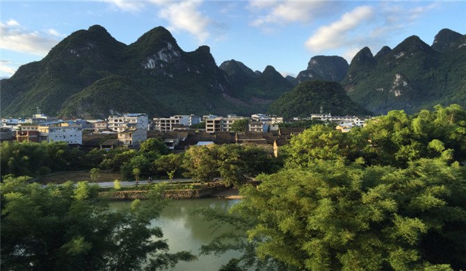 興坪水雲間田園酒店江景標間商戶經營