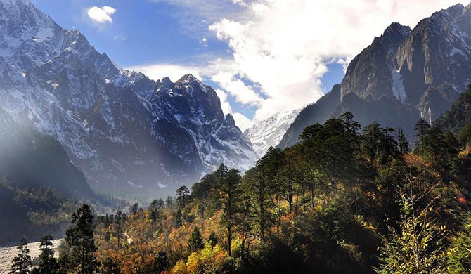 甘孜燕子沟普通气泡大床房