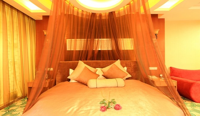 即墨城投温泉会所豪华大泡池间