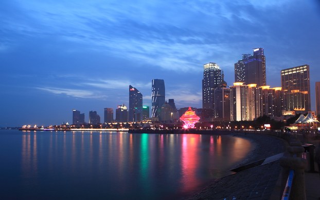 青岛市南区东海西路2号天林花园酒店式公寓设施:青岛伊美萝薇豪华大床