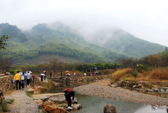 廣州從化溪頭村牌坊旁酒店式公寓周邊環境:從化溪頭村旅遊度假福星