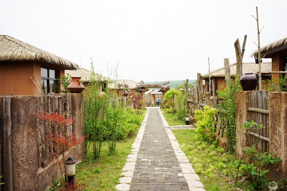 南京江宁区淳化街道马场山三国村酒店式公寓点评:南京江宁三国村草庐