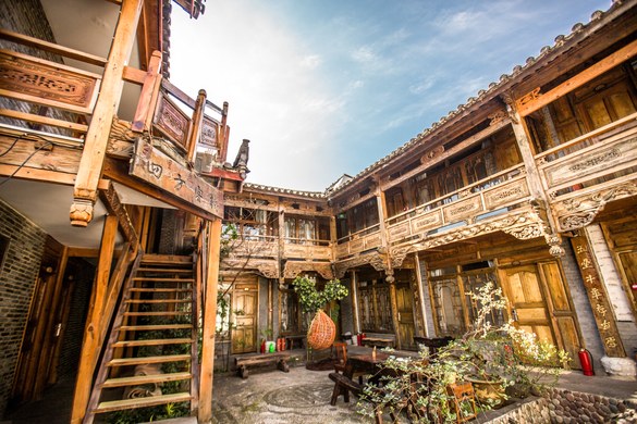 丽江古城区四方街60号四方客栈酒店式公寓周边环境:丽江四方街 豪华