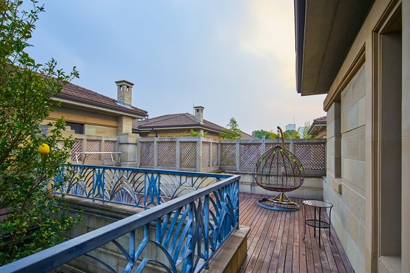 商户经营 上海嘉定区南翔丰翔路3109弄(s5南翔出口右转150米)栎庭别墅