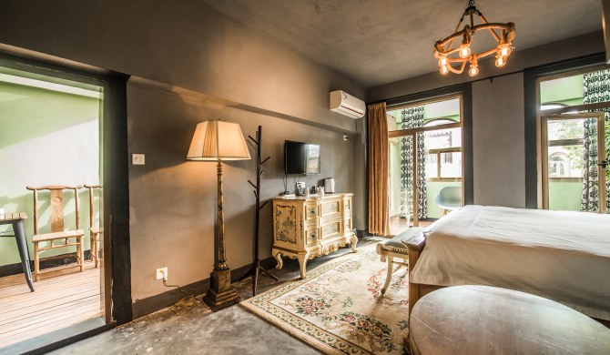 十里蓝山民宿吉姆家别墅-东京大床房