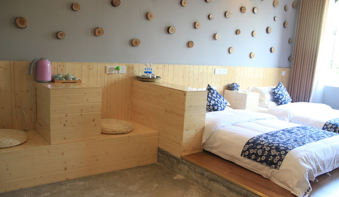 毕节短租住宿 织金县民宿|短租房 支嘎阿鲁湖(榻榻米精致标间) 查看