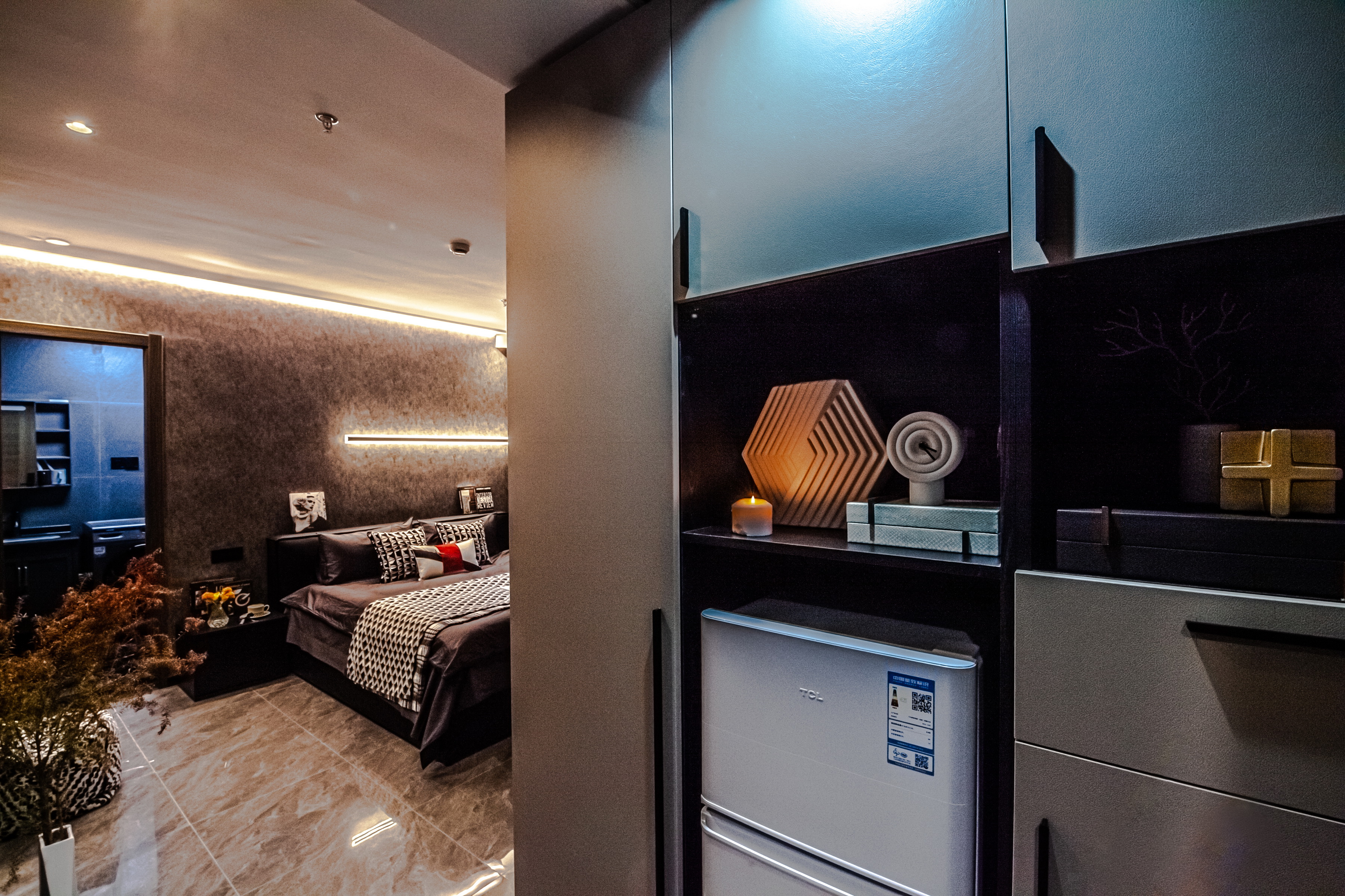 7815 Premium One-Bedroom Studio