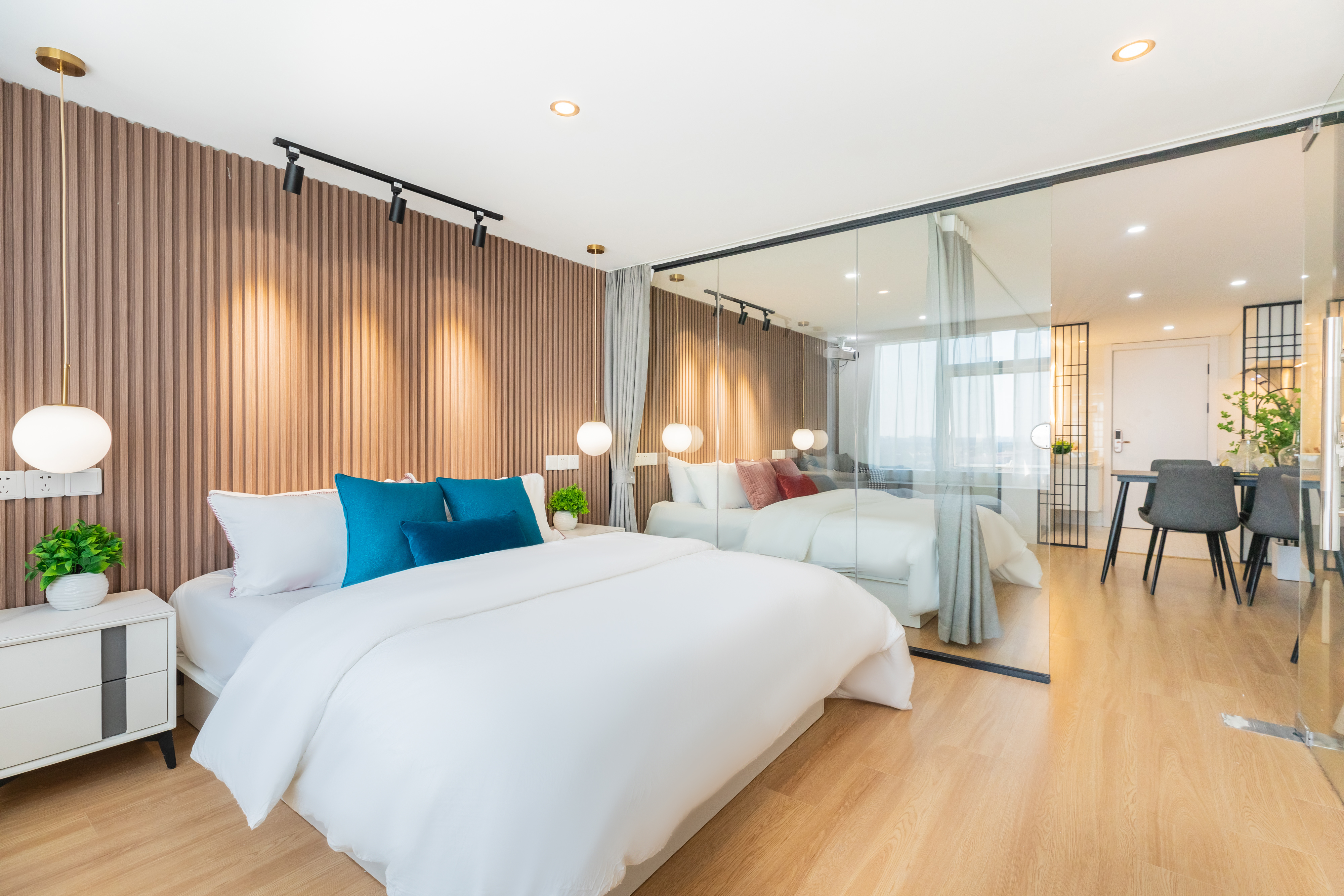 Minimalist Two Bedroom Twin Room
