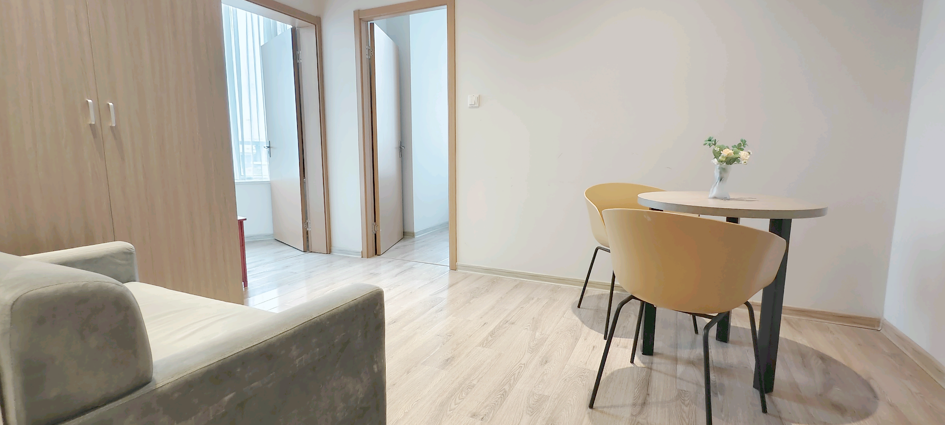 Sunny Two Bedroom Suite