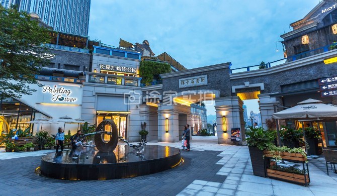 解放碑对面长嘉汇-南滨路江景房【森态居】